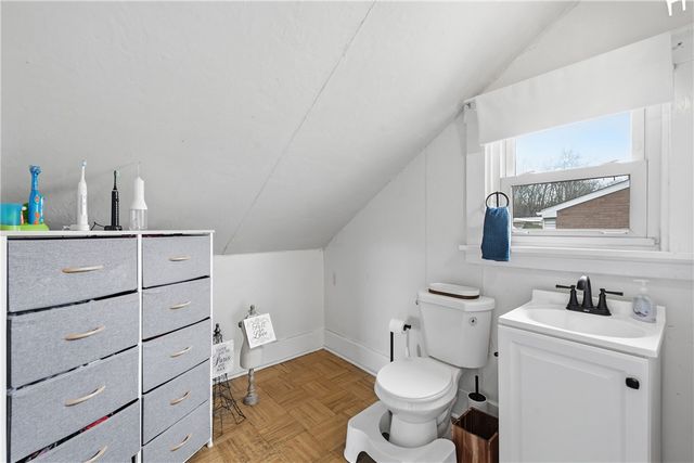 137 E Pennview St, Shaler, PA 15223