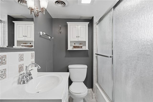 137 E Pennview St, Shaler, PA 15223