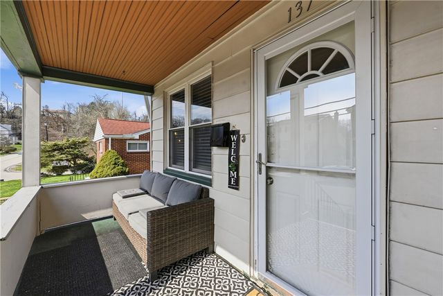 137 E Pennview St, Shaler, PA 15223