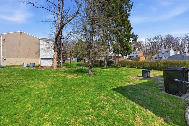 137 E Pennview St, Shaler, PA 15223