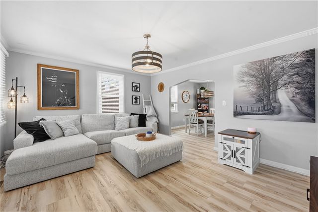 137 E Pennview St, Shaler, PA 15223