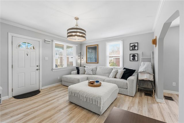 137 E Pennview St, Shaler, PA 15223