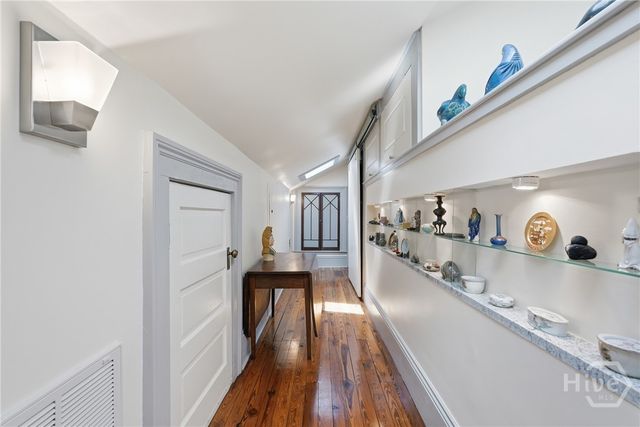 407 E Hall Street, Savannah, GA 31401