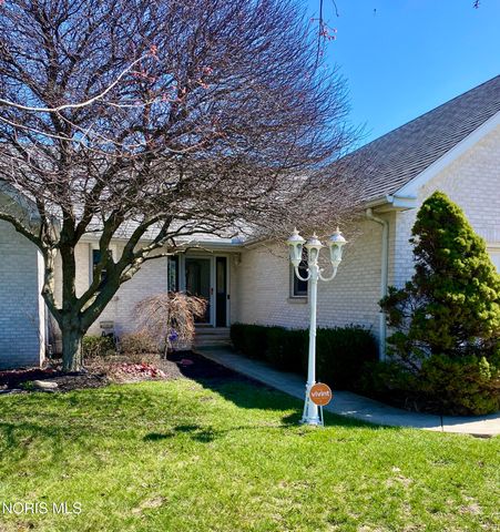 1013 S Lallendorf Road, Oregon, OH 43616