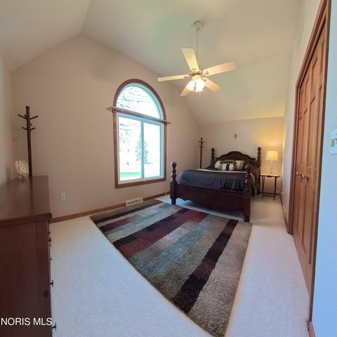 1013 S Lallendorf Road, Oregon, OH 43616