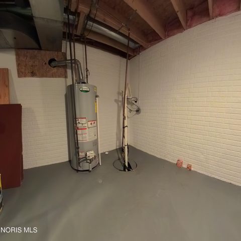 1013 S Lallendorf Road, Oregon, OH 43616