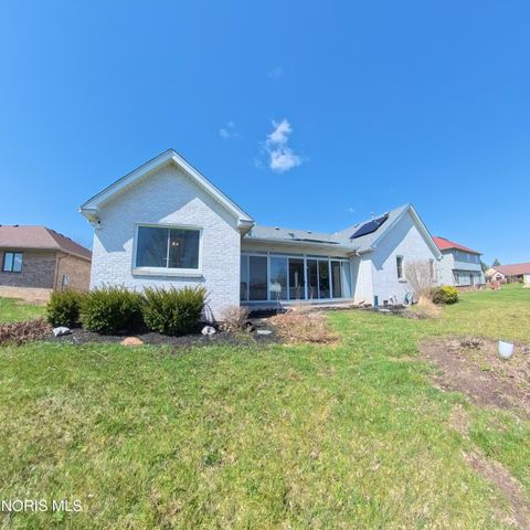 1013 S Lallendorf Road, Oregon, OH 43616