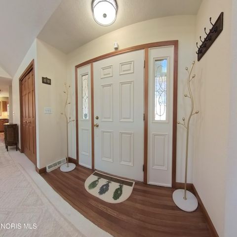 1013 S Lallendorf Road, Oregon, OH 43616