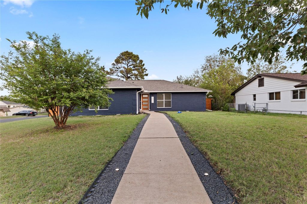 3907 Carmel DR, Austin, TX 78721
