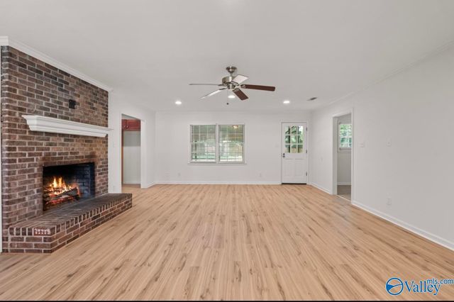 2906 Hunterwood Drive SE, Decatur, AL 35601
