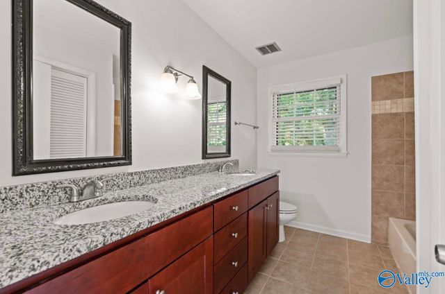 2906 Hunterwood Drive SE, Decatur, AL 35601