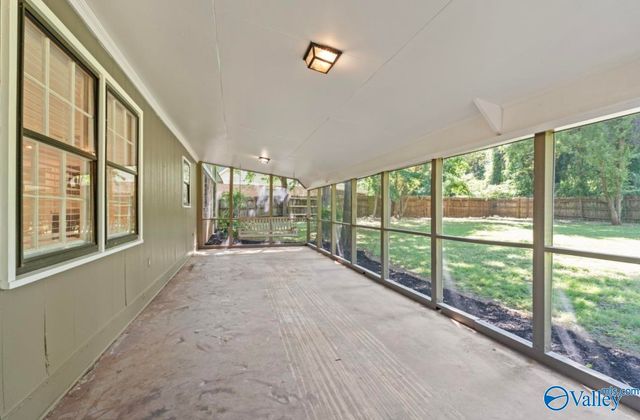 2906 Hunterwood Drive SE, Decatur, AL 35601