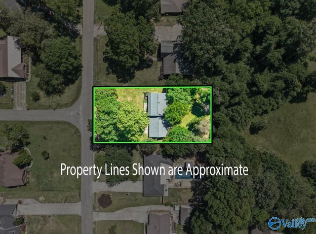 2906 Hunterwood Drive SE, Decatur, AL 35601