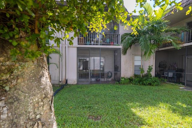 10385 N Kendall Dr P1, Miami, FL 33176