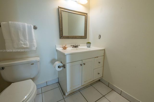 10385 N Kendall Dr P1, Miami, FL 33176