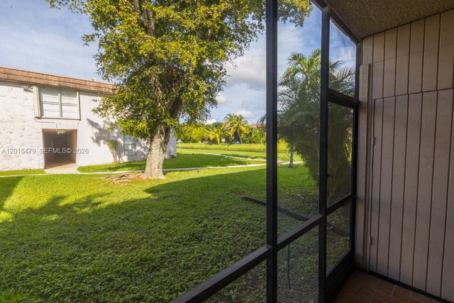 10385 N Kendall Dr P1, Miami, FL 33176