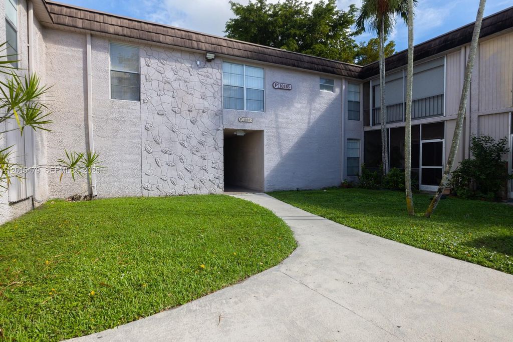 10385 N Kendall Dr P1, Miami, FL 33176