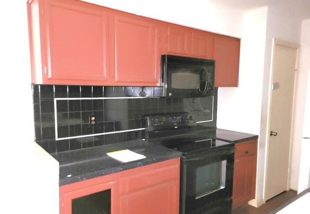 1601 S Shepherd Drive 164, Houston, TX 77019