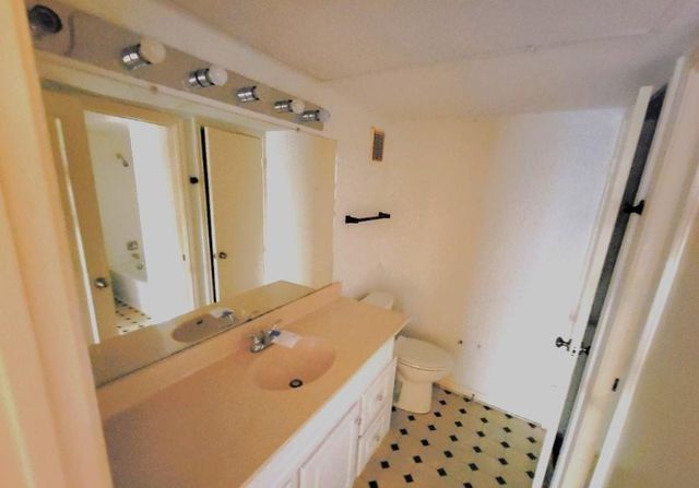 1601 S Shepherd Drive 164, Houston, TX 77019