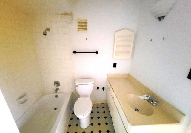 1601 S Shepherd Drive 164, Houston, TX 77019