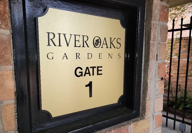 1601 S Shepherd Drive 164, Houston, TX 77019