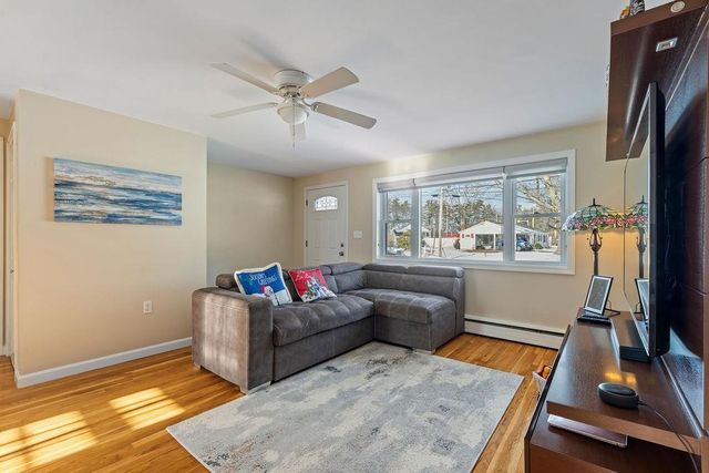 15 Kelwyn Drive, Rollinsford, NH 03078