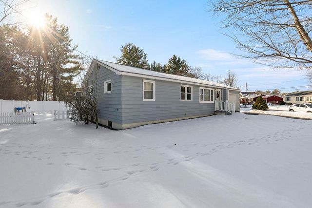 15 Kelwyn Drive, Rollinsford, NH 03078