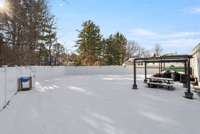 15 Kelwyn Drive, Rollinsford, NH 03078