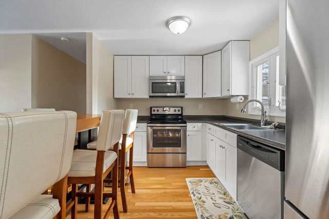 15 Kelwyn Drive, Rollinsford, NH 03078