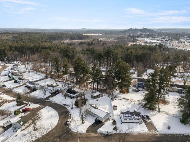 15 Kelwyn Drive, Rollinsford, NH 03078