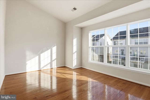 20432 HOMELAND TER, Ashburn, VA 20147