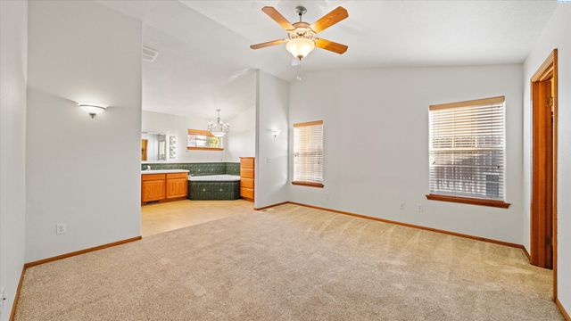 1869 SE Larch Ave, College Place, WA 99324