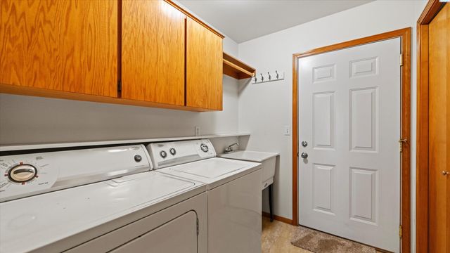 1869 SE Larch Ave, College Place, WA 99324