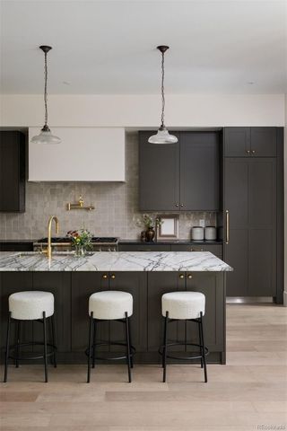 2070 S Saint Paul Street, Denver, CO 80210