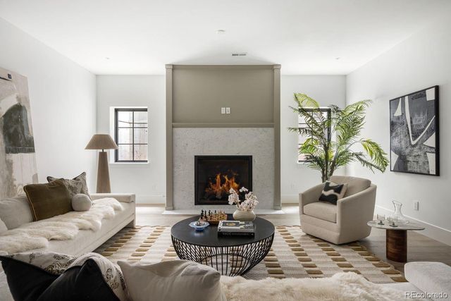2070 S Saint Paul Street, Denver, CO 80210