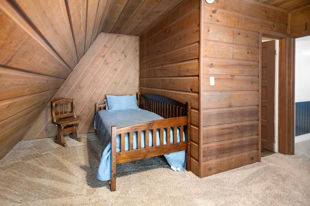 169 N County Road 4945, Etoile, TX 75944