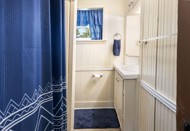 169 N County Road 4945, Etoile, TX 75944