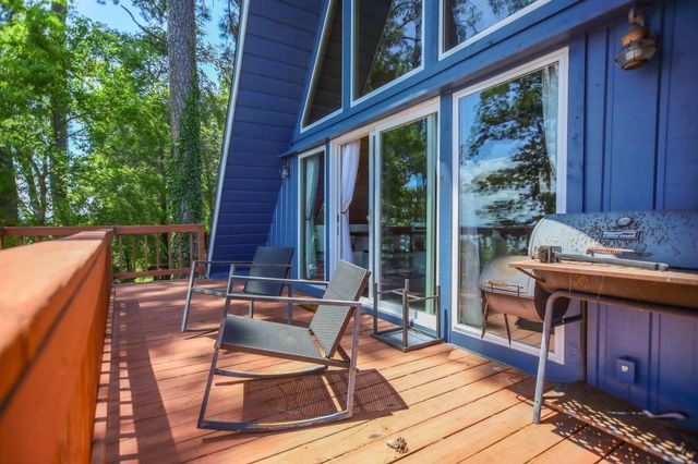 169 N County Road 4945, Etoile, TX 75944