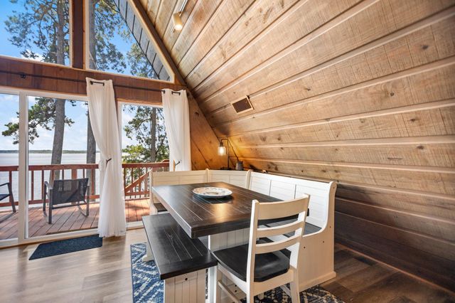 169 N County Road 4945, Etoile, TX 75944