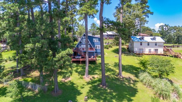 169 N County Road 4945, Etoile, TX 75944