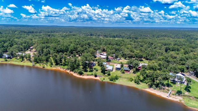 169 N County Road 4945, Etoile, TX 75944