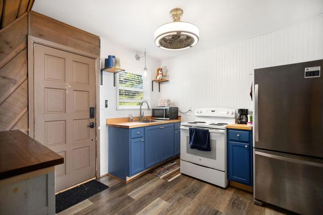 169 N County Road 4945, Etoile, TX 75944