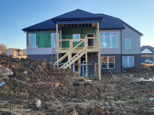 2320 Clearwater Dr, Lawrenceburg, KY 40342