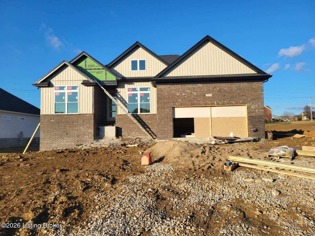 2320 Clearwater Dr, Lawrenceburg, KY 40342