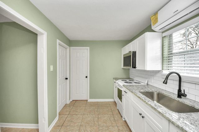 4102 Engelke Street C, Houston, TX 77003