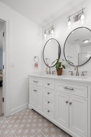 201 N Ladd Court, Charleston, SC 29492