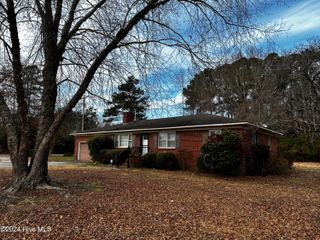 1904 W Church Street, Elizabeth City, NC 27909