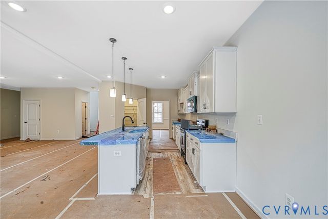 925 Moody Town Rd, Bumpass, VA 23024