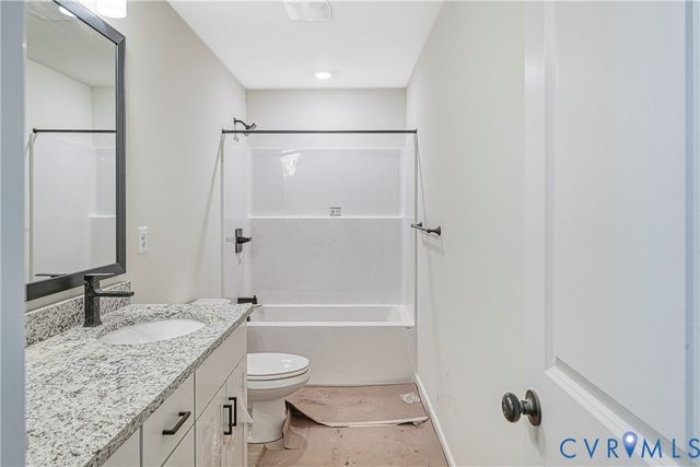 925 Moody Town Rd, Bumpass, VA 23024