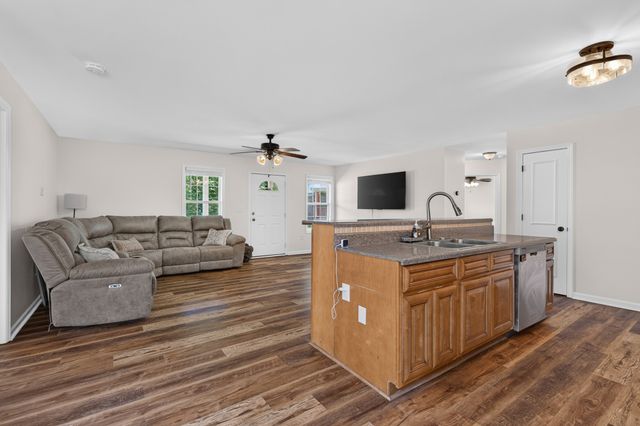 29 Heather Rd, Fayetteville, TN 37334